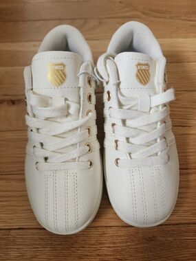 K-Swiss Kids White Sneakers with Gold Logo